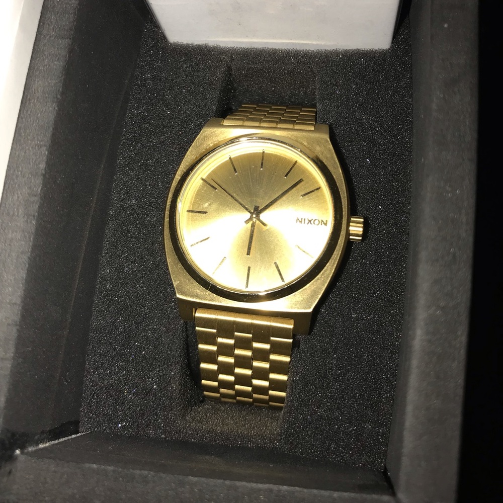 Nixon Watch